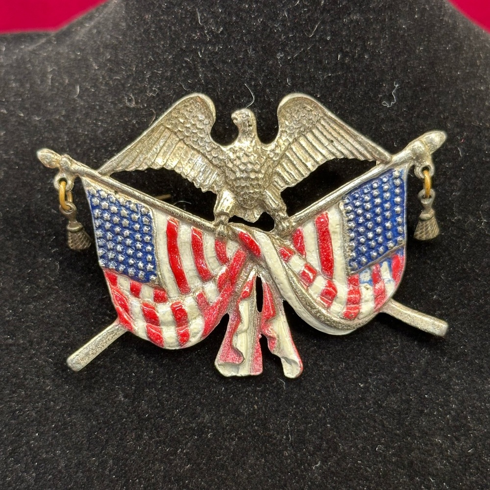 🇺🇸 WWII Sweetheart Eagle Double Flag Pin 🇺🇸 All Original Enamel